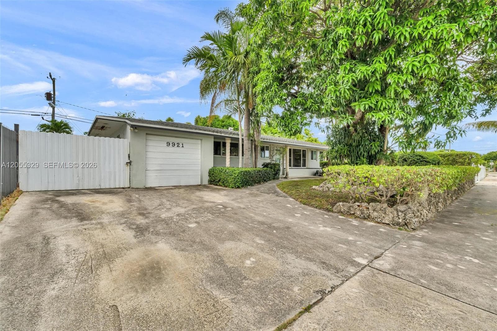 9921 SW 165th Ter photo 3