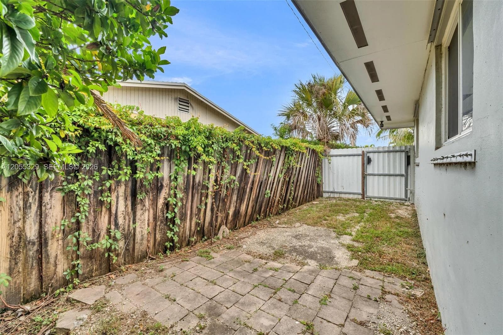 9921 SW 165th Ter photo 36