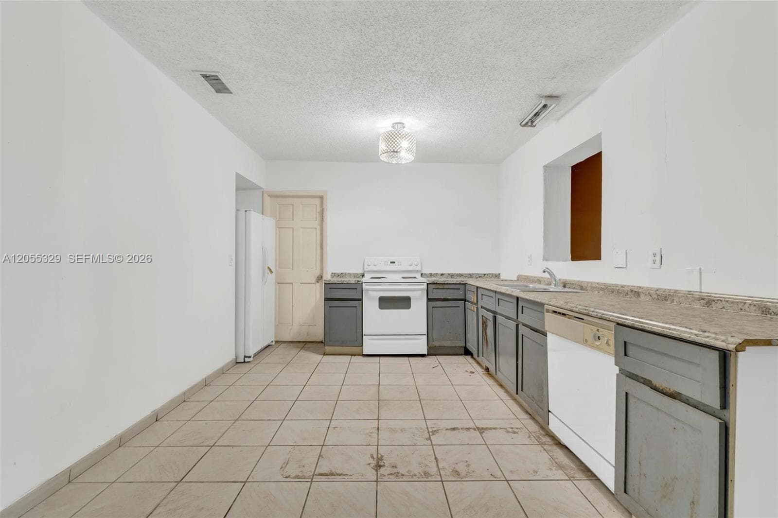 9921 SW 165th Ter photo 14