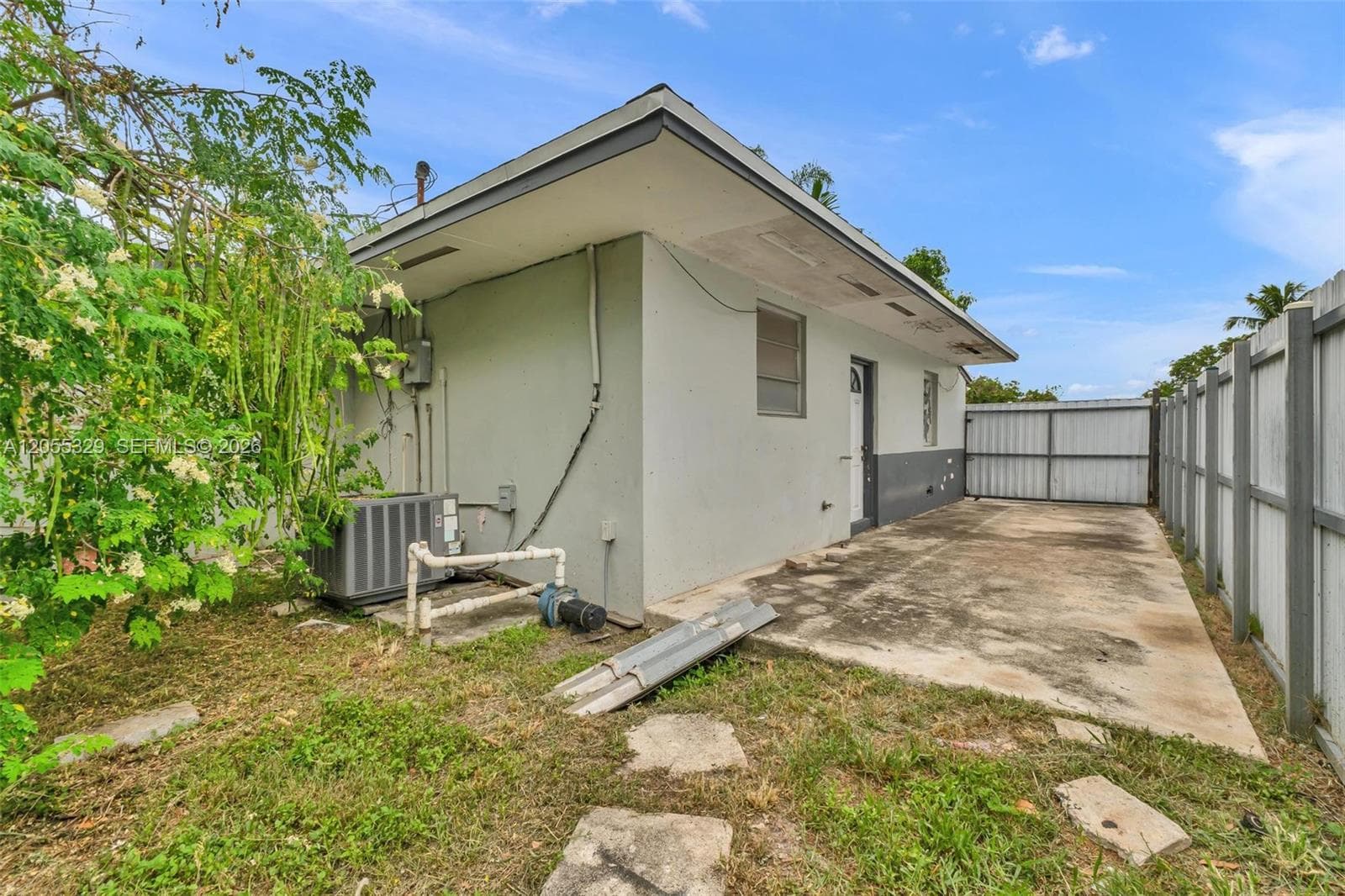 9921 SW 165th Ter photo 35