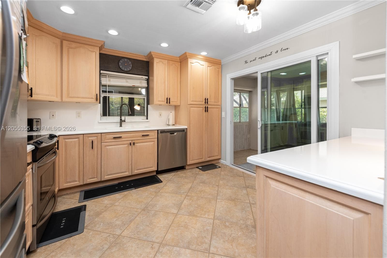 715 SE 22nd Ln photo 5