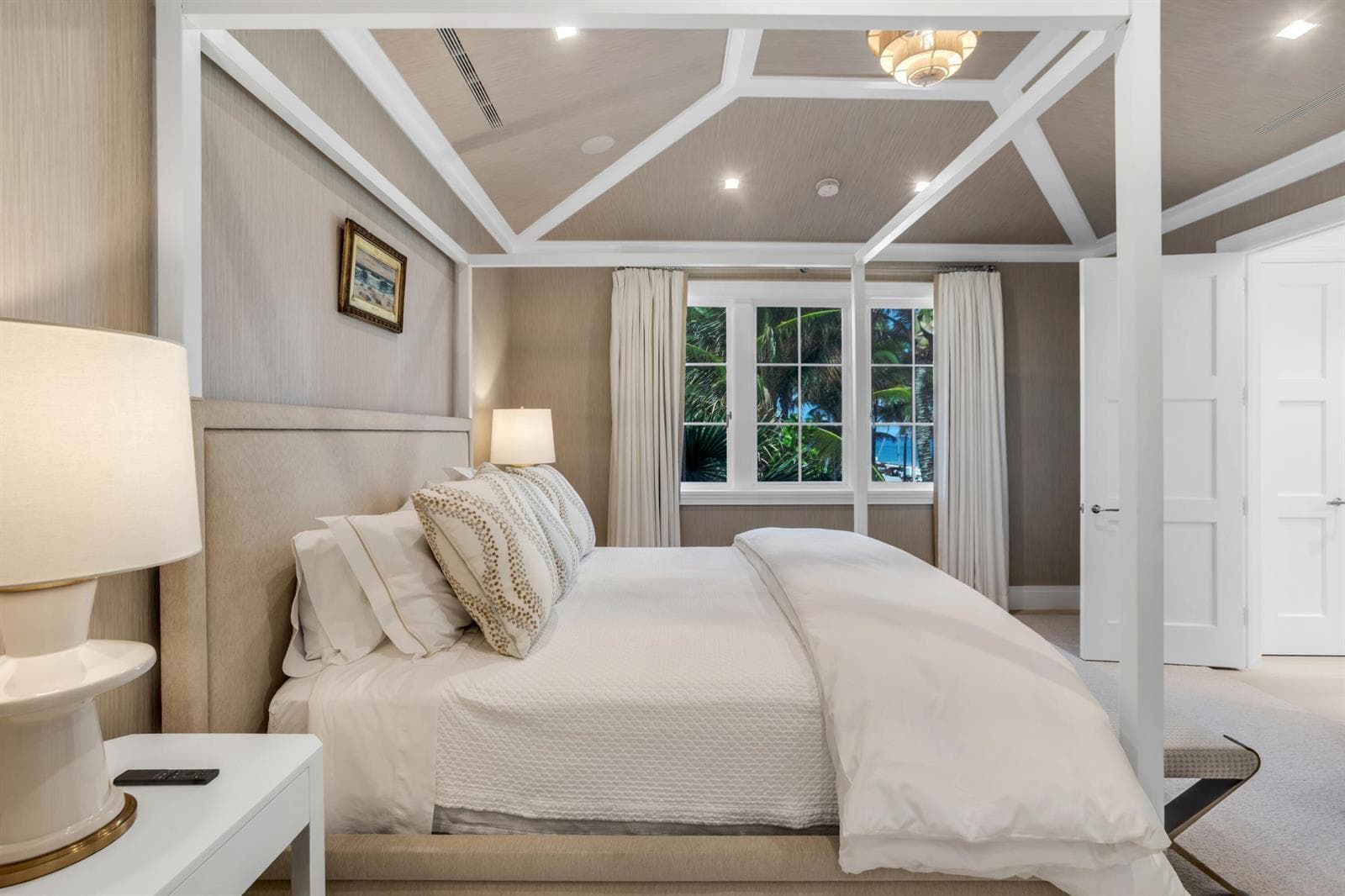 mls_BEDROOM_4_LOOKING_OUT_EB