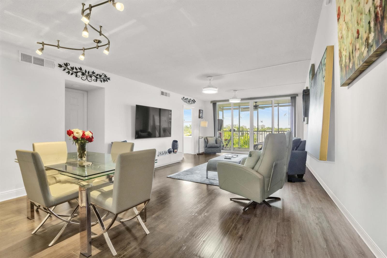 3000 NE 48th Ct-14