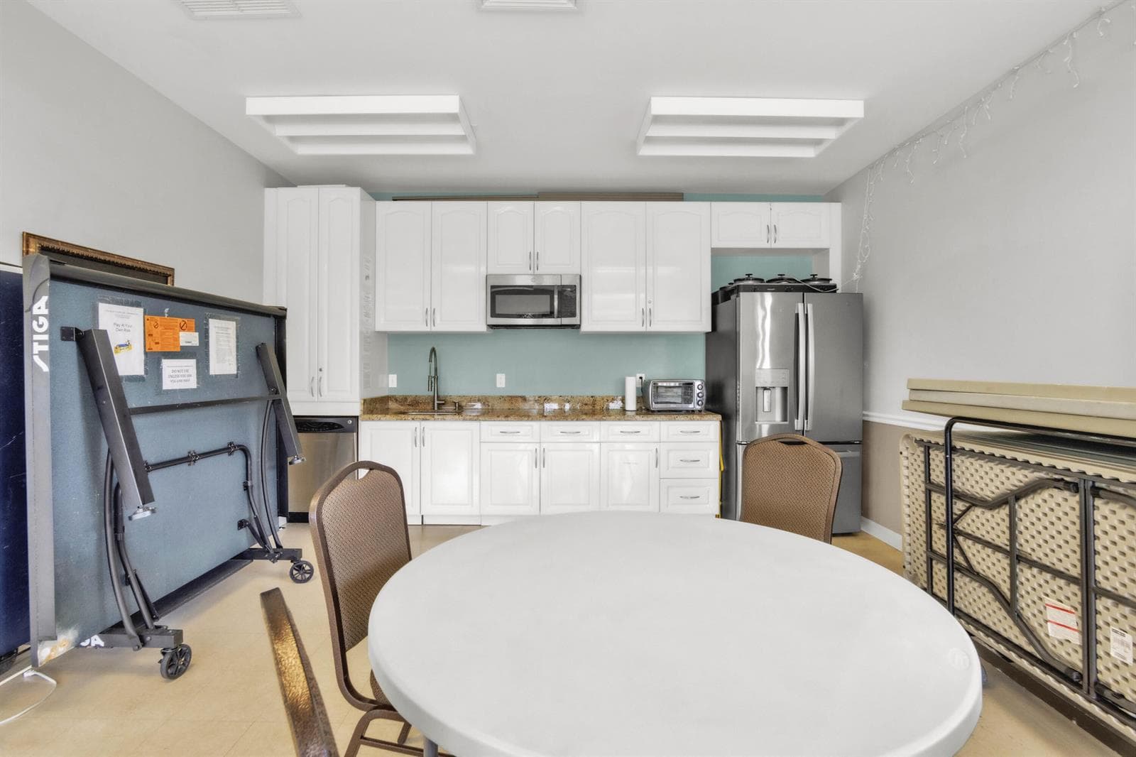 3000 NE 48th Ct-40