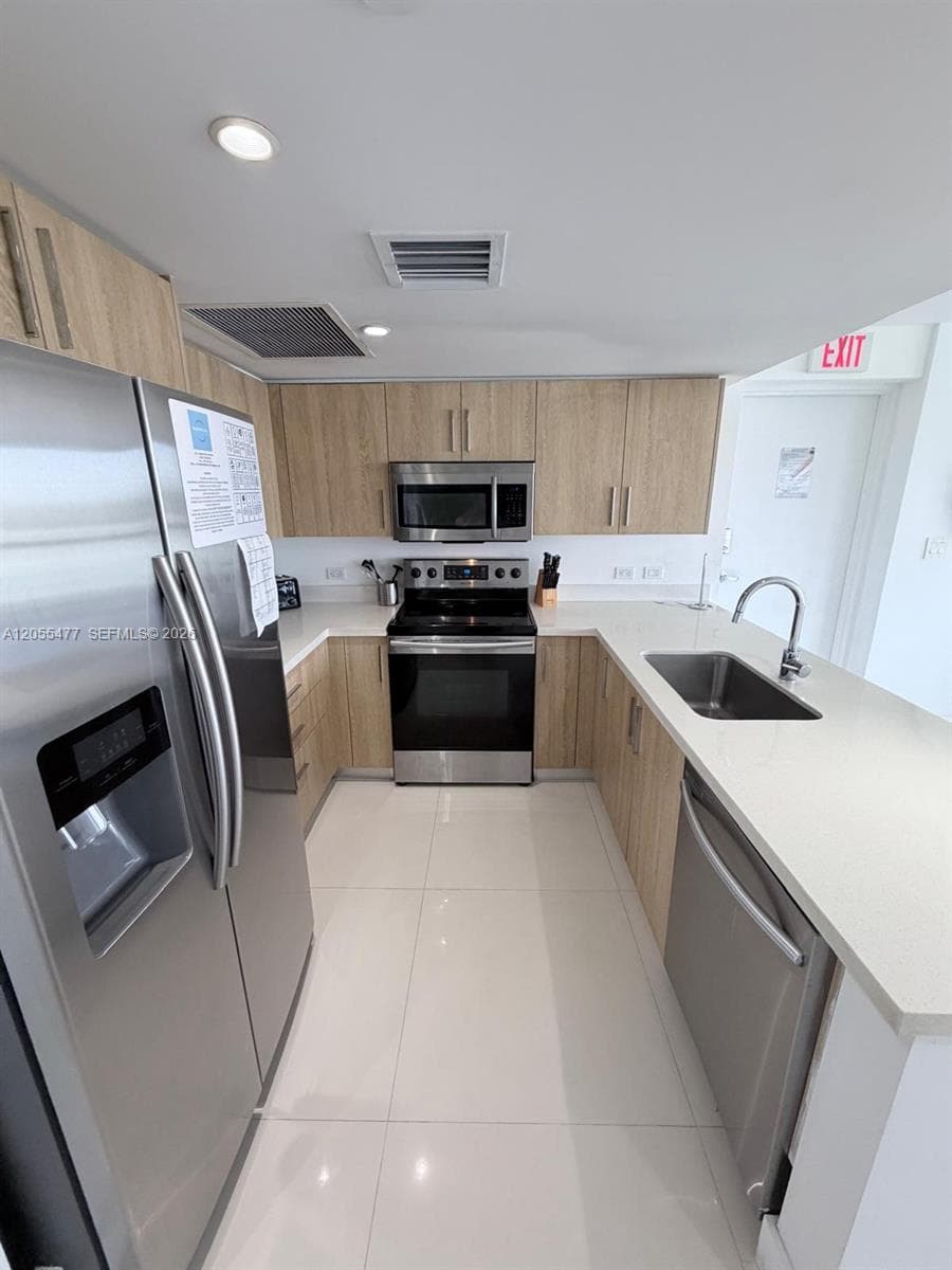 BAY HARBOR ONE CONDO · #606 in Bay Harbor Islands - Photo 10