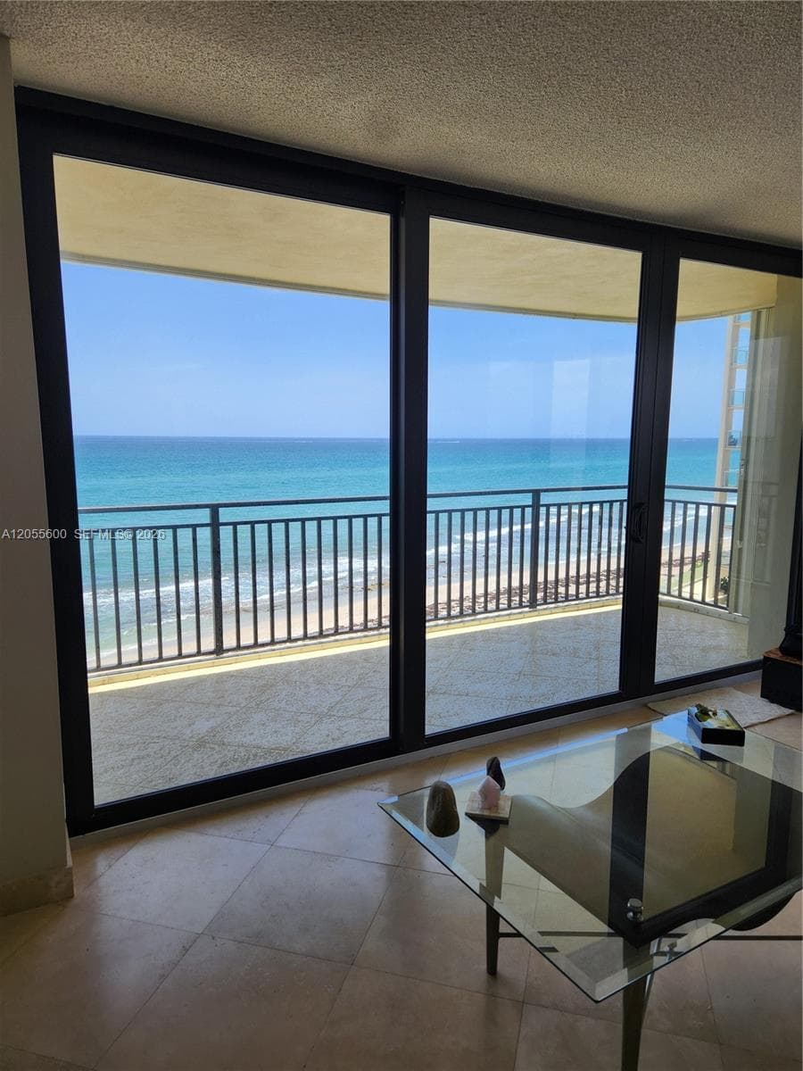 SEAGRAPE CONDO · #4B in Singer Island - Photo 4