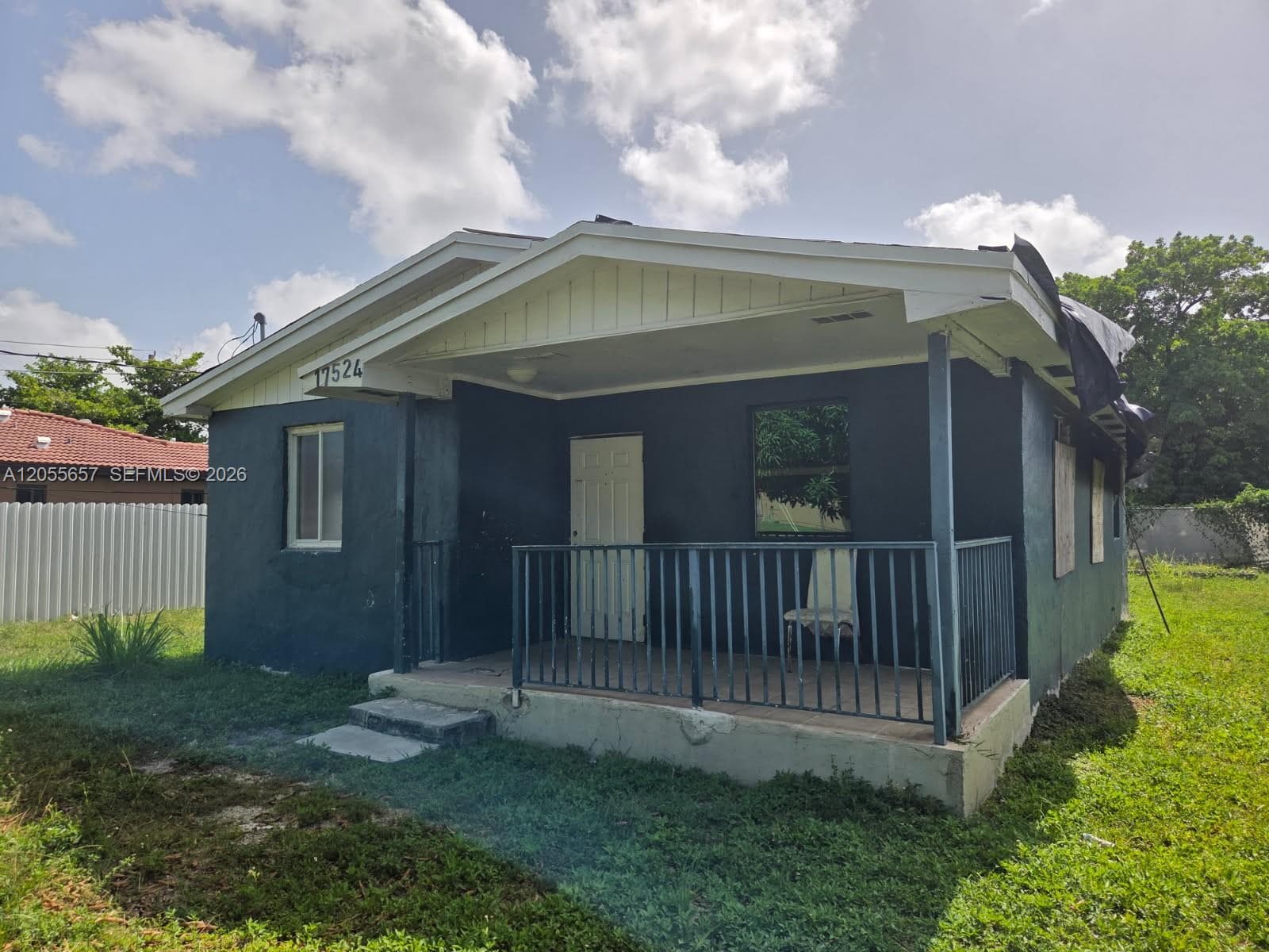 17524 SW 103rd Ave photo 1