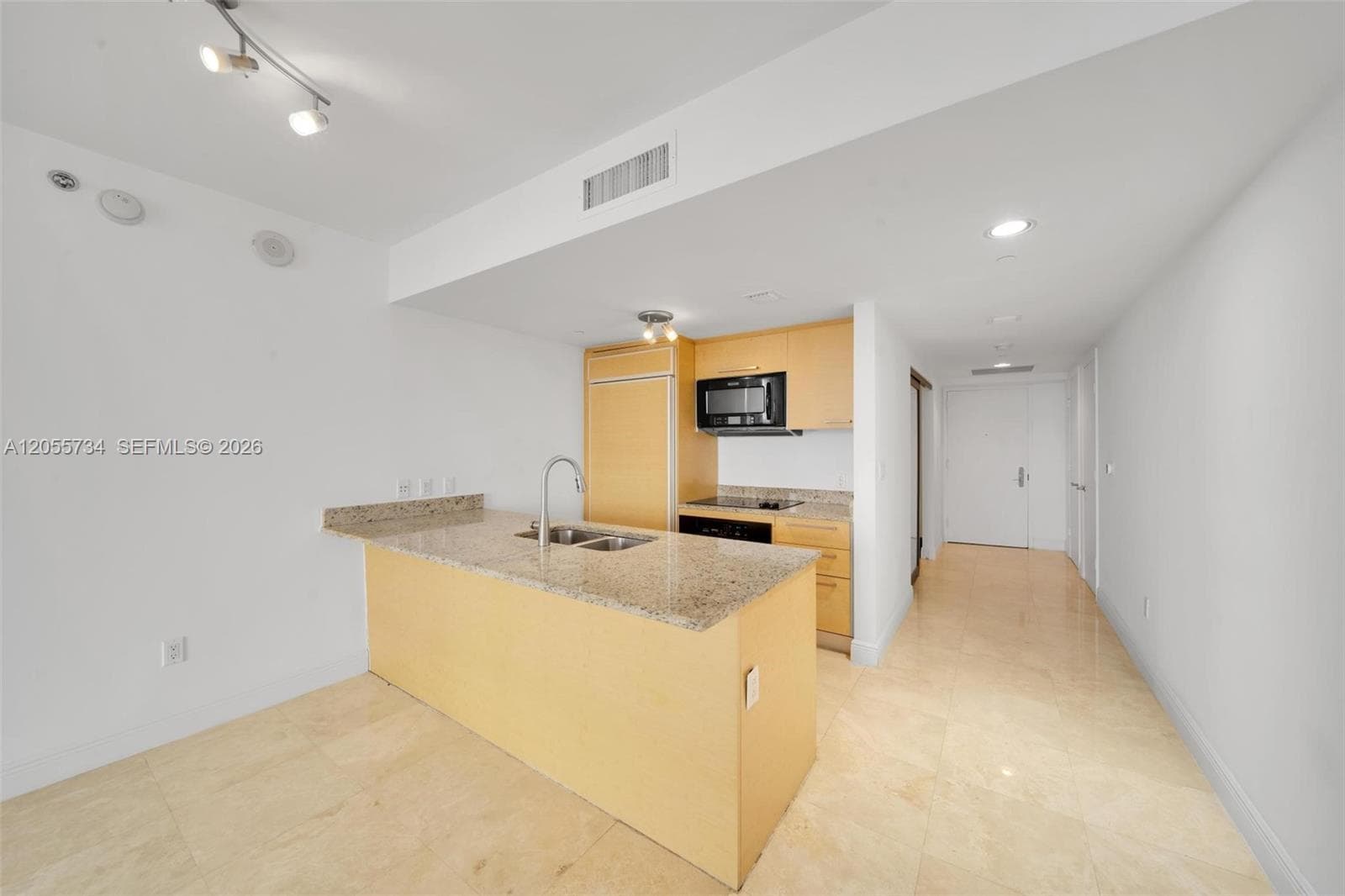 BEACH CLUB THREE CONDO · #1809 in Hallandale Beach - Photo 1