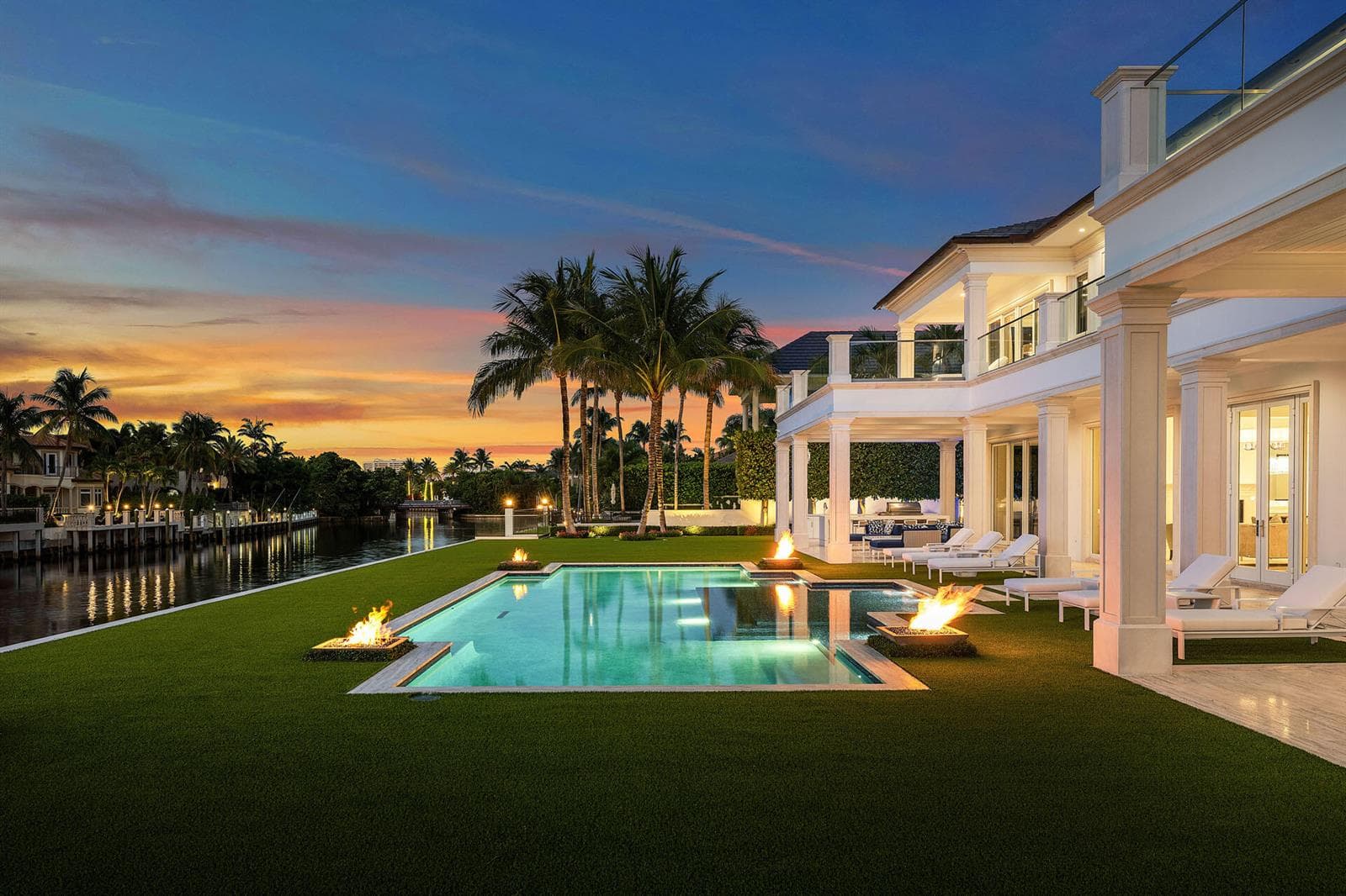 215_W_Key_Palm_Road_Dusk_13
