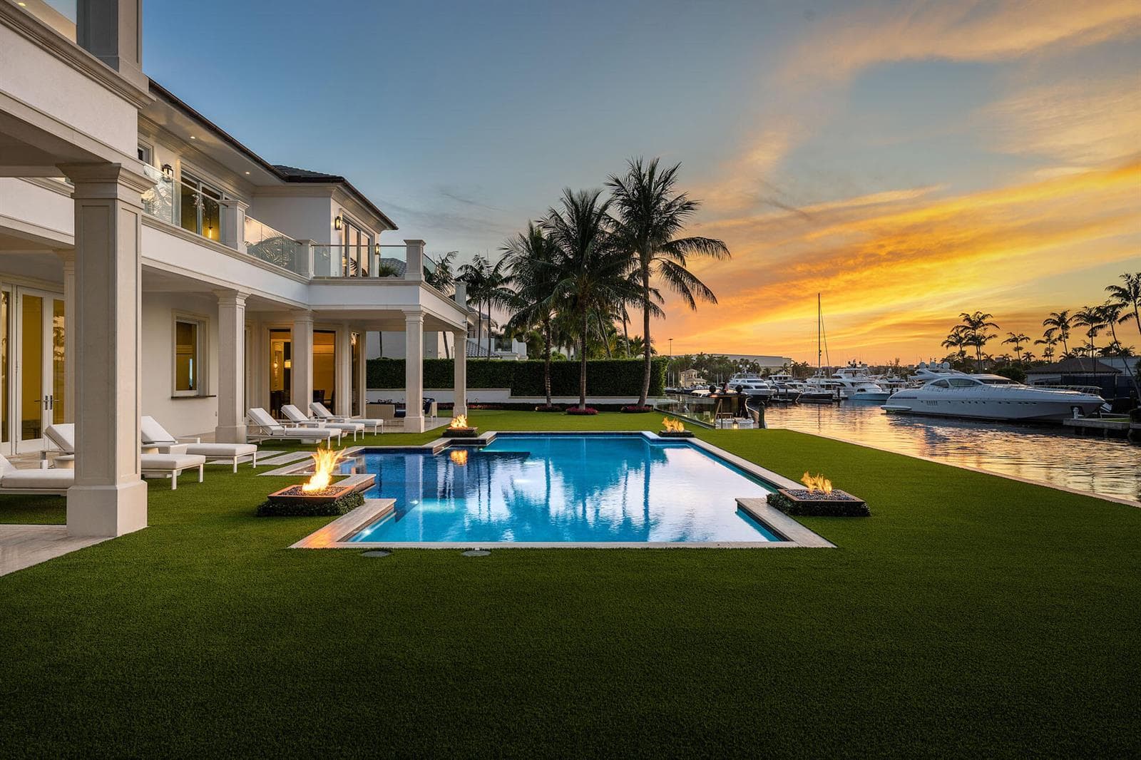 215_W_Key_Palm_Road_Dusk_08