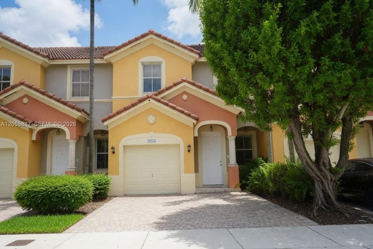 16654 SW 83rd Ln photo 1