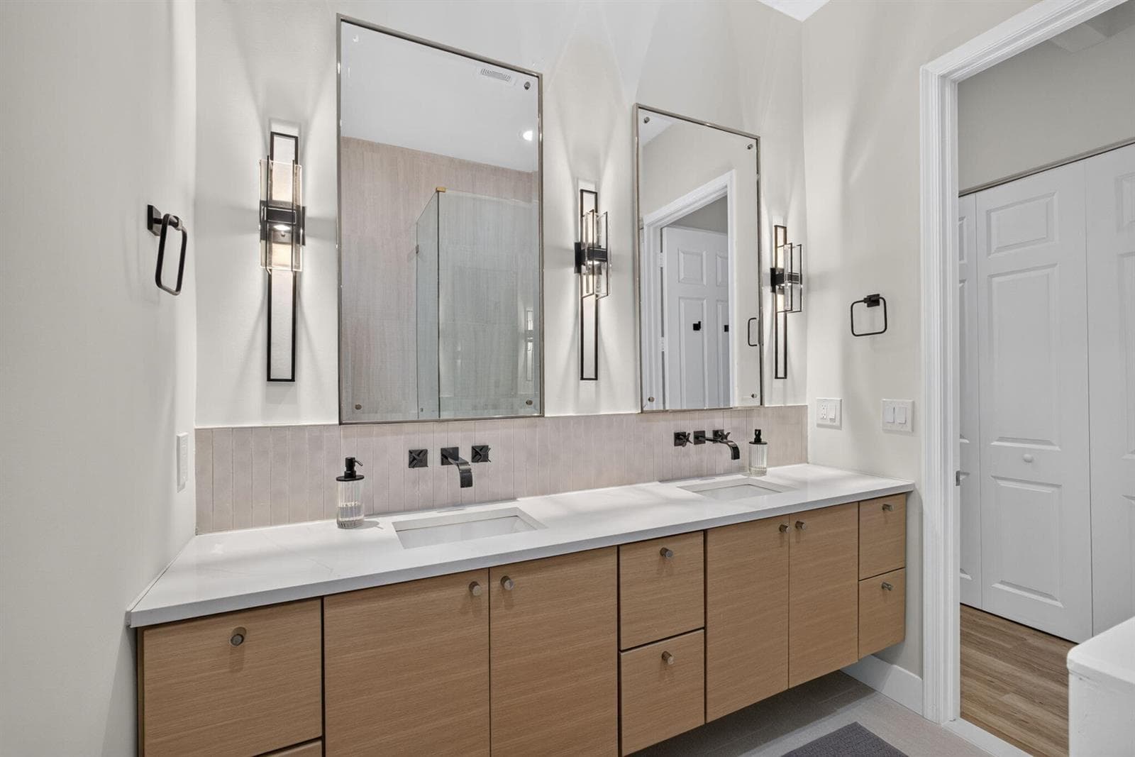 En suite bath