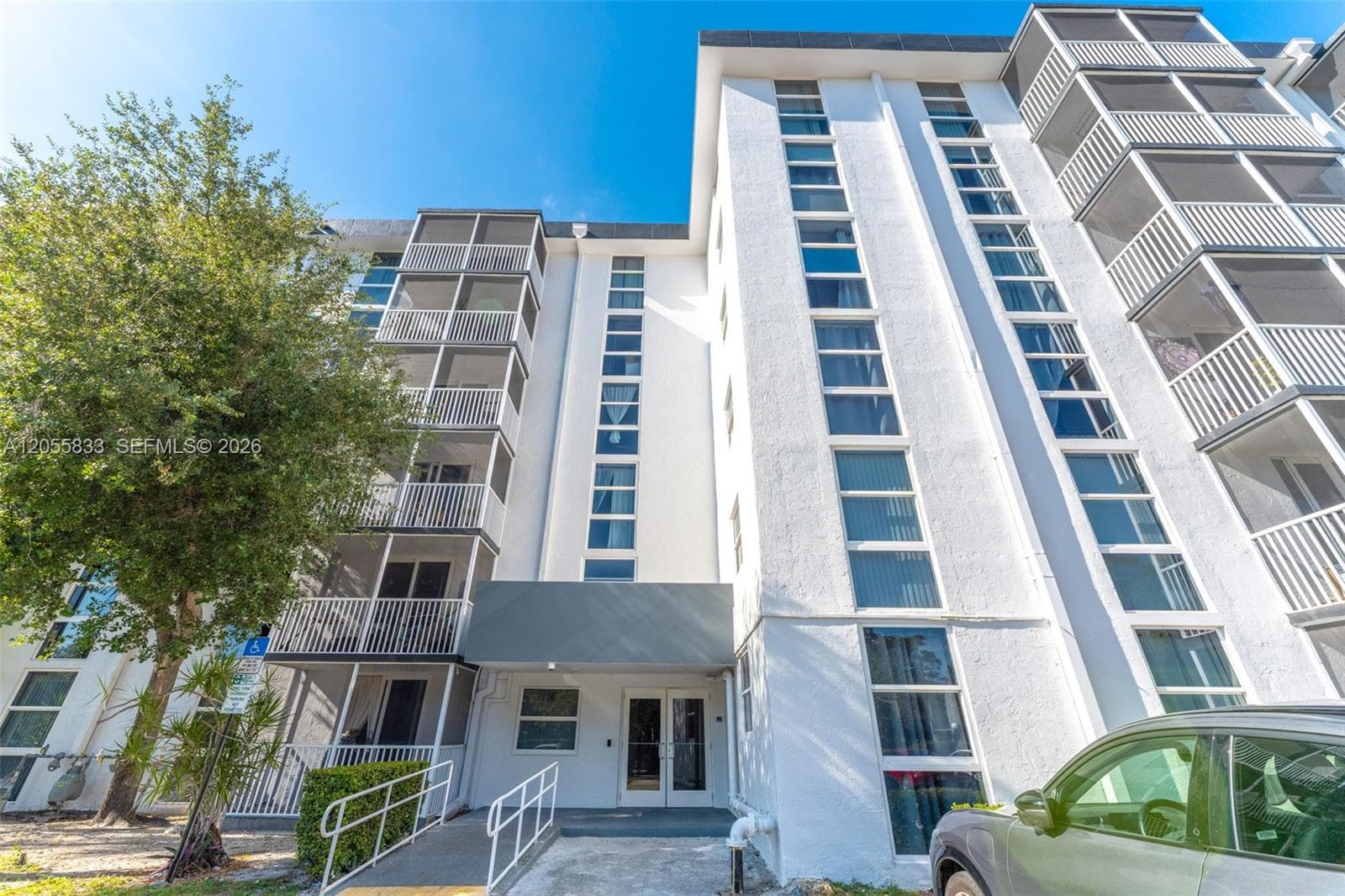 Woodside Apartments Condo · #A516 in North Miami Beach - Photo 4