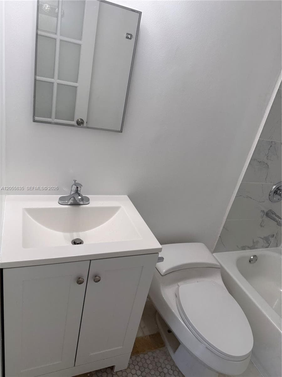 Villa Bellini Condo · #211 in Hialeah - Photo 10