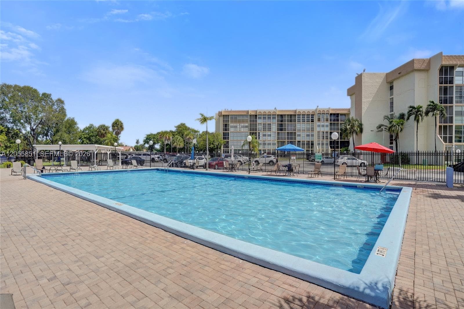 DESOTO PARK CONDO · #207 in Hallandale Beach - Photo 27