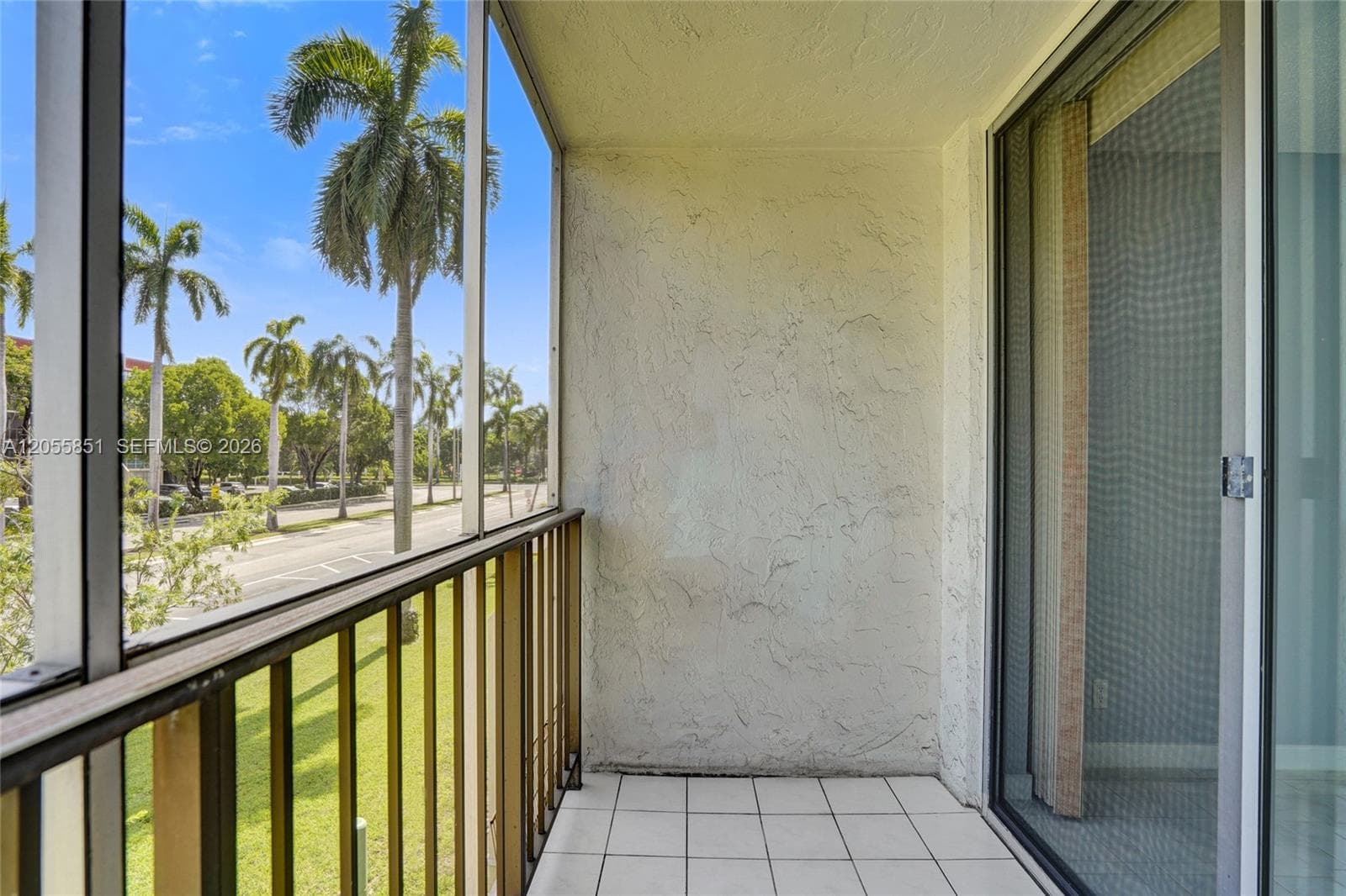 DESOTO PARK CONDO · #207 in Hallandale Beach - Photo 18