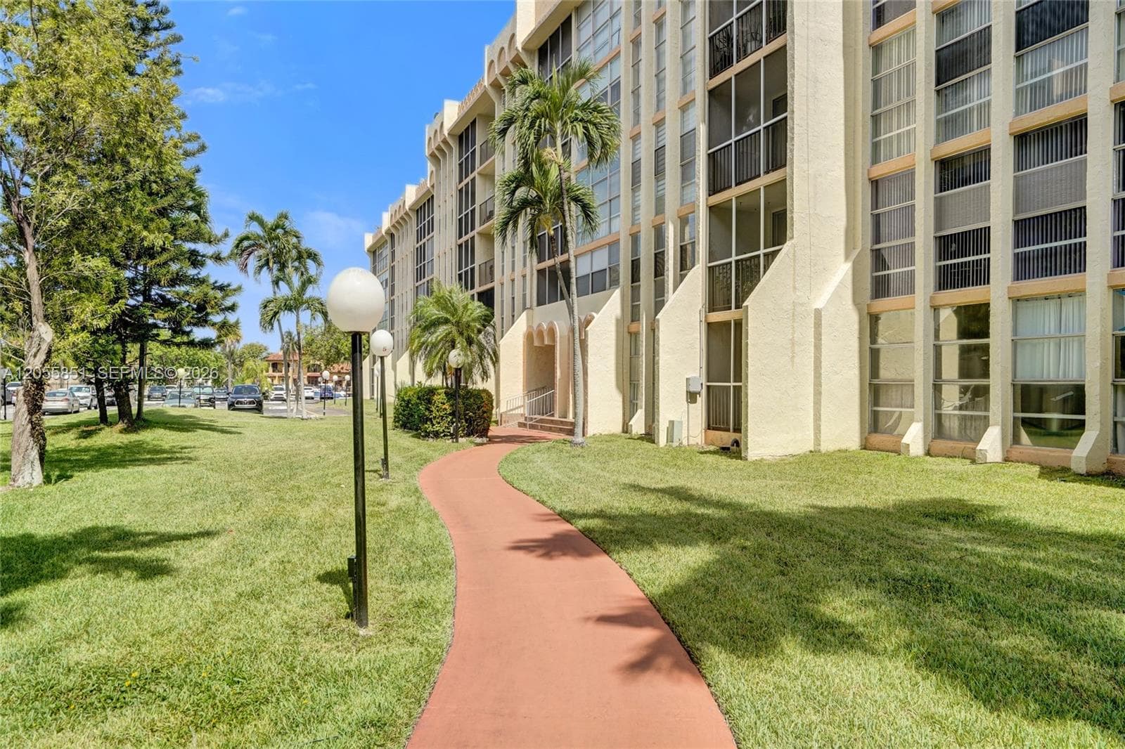 DESOTO PARK CONDO · #207 in Hallandale Beach - Photo 31