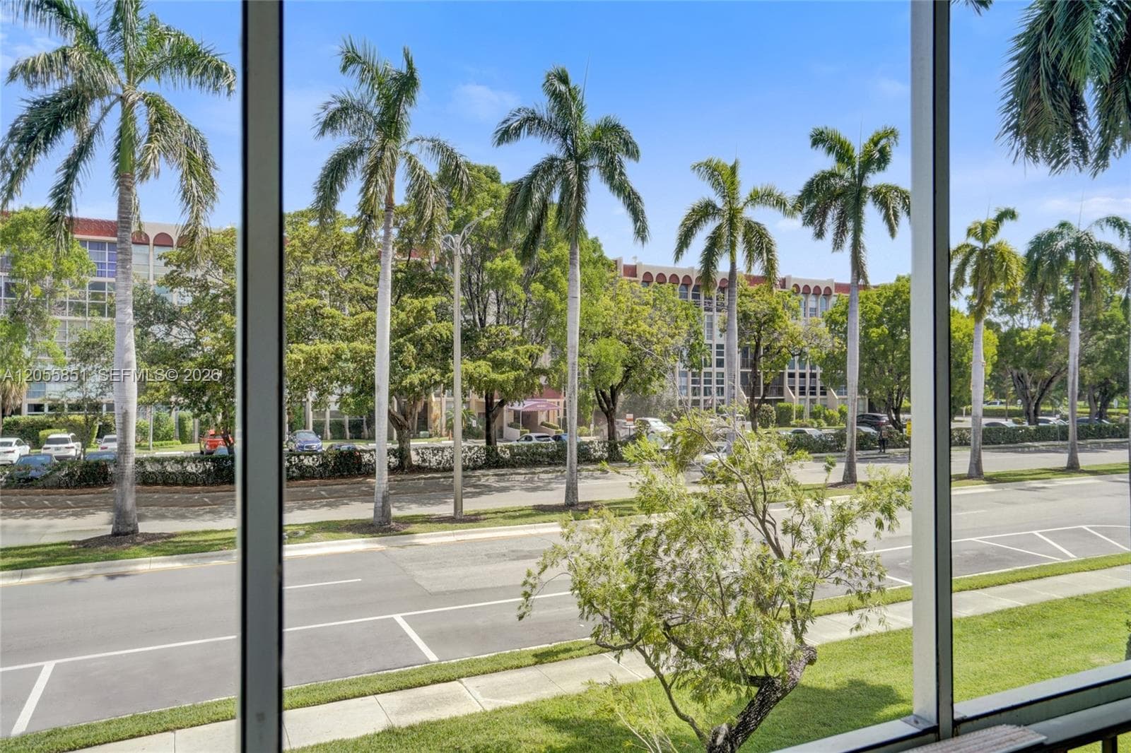 DESOTO PARK CONDO · #207 in Hallandale Beach - Photo 21