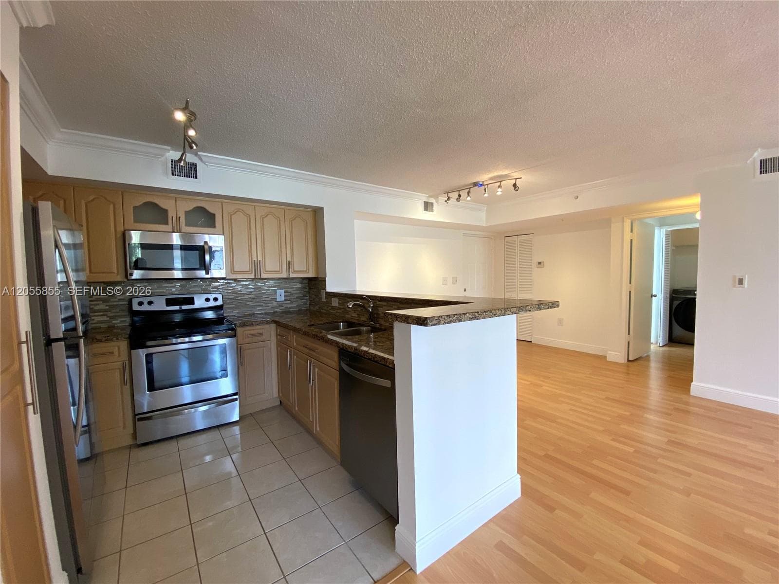 ENCLAVE AT DORAL CONDO NO · #205-12 in Doral - Photo 3