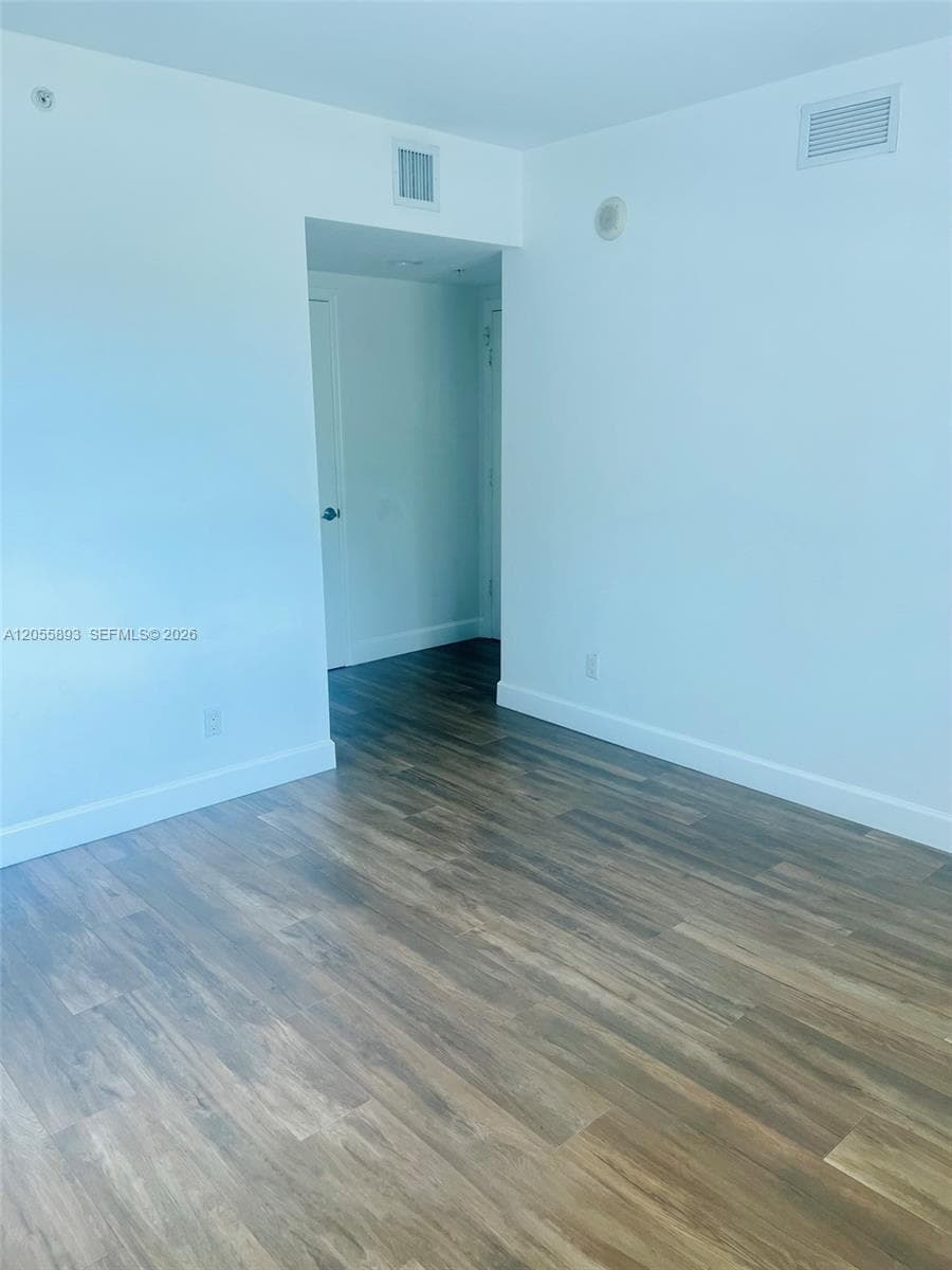 151 at Biscayne · #409 in North Miami - Photo 17