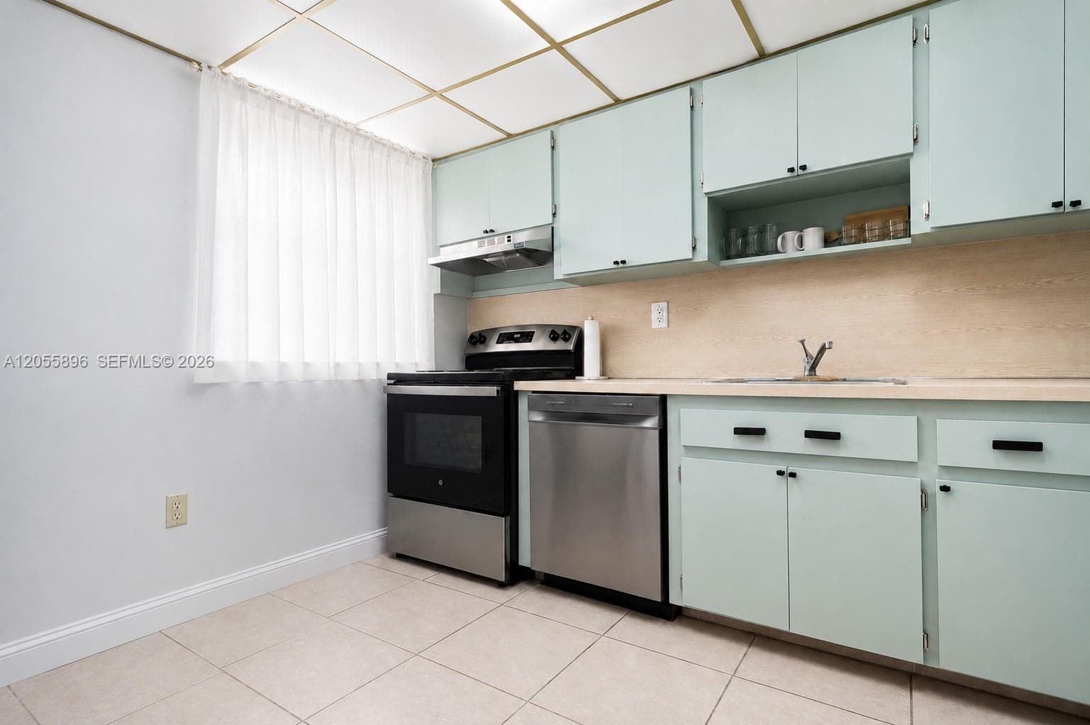 JEFFERSON GARDENS CONDO · #8 in Miami Beach - Photo 3