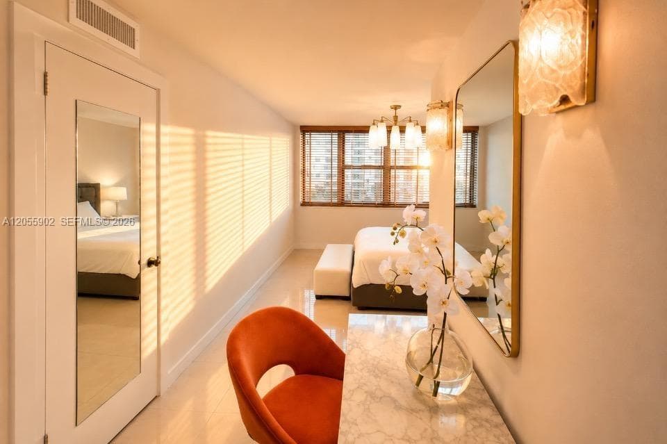 PRINCIPLE BEDROOM SUITE DRESSING AREA