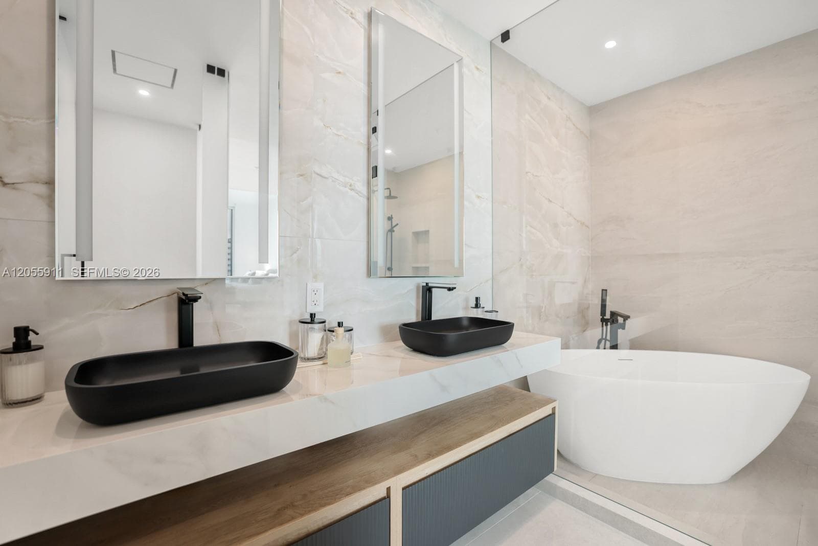 Eloquence on the Bay · #1208 in North Bay Village - Photo 16