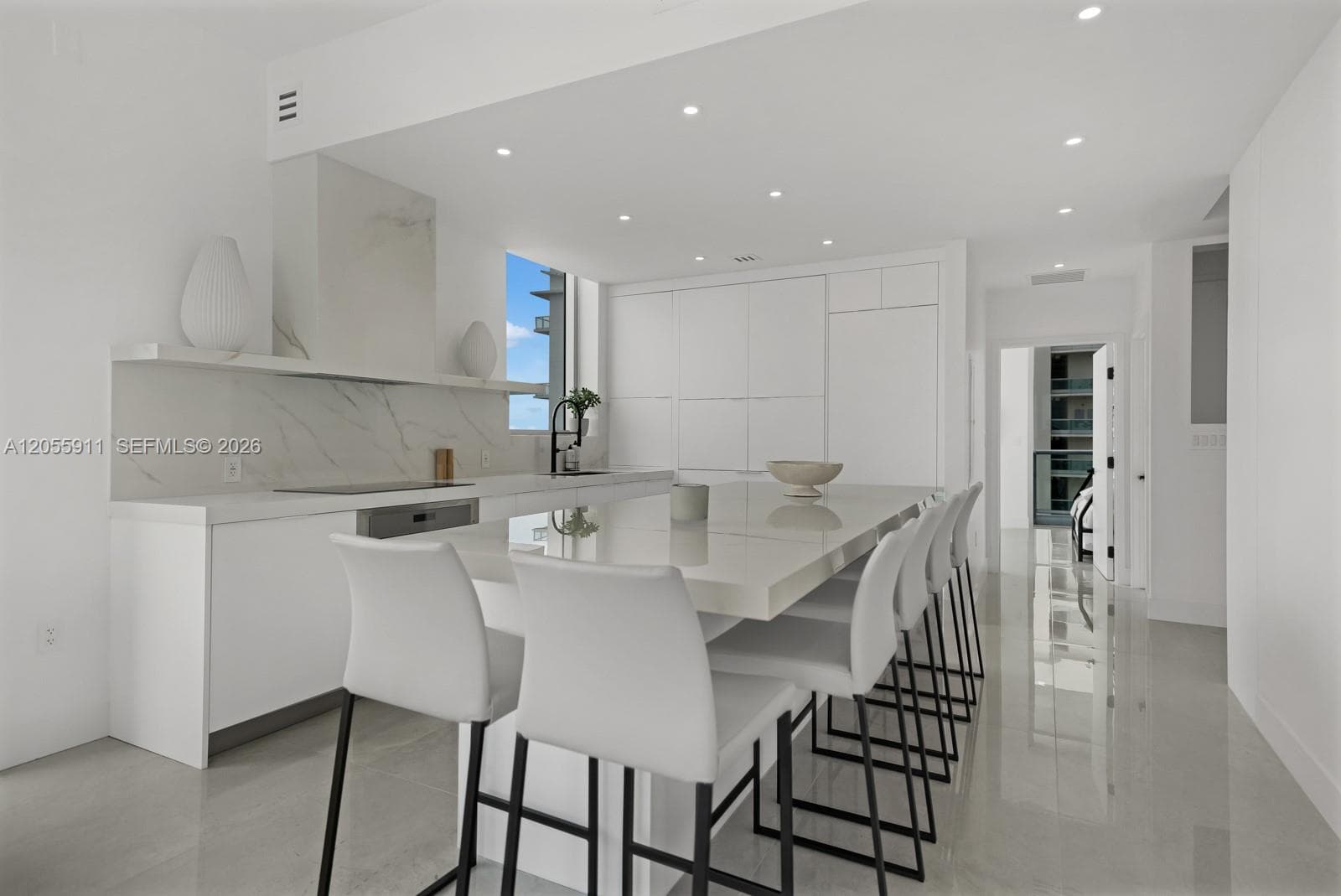 Eloquence on the Bay · #1208 in North Bay Village - Photo 3