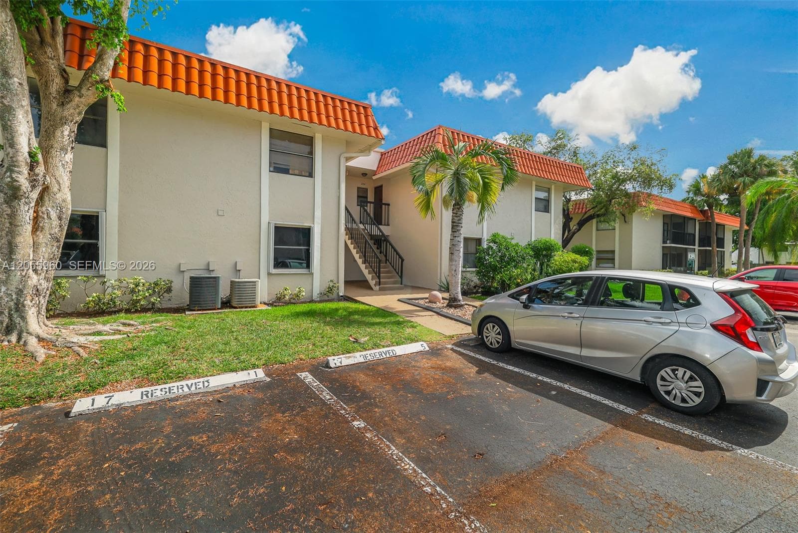BANYAN TREE SEVEN CONDO · #203-17 in Miami - Photo 3