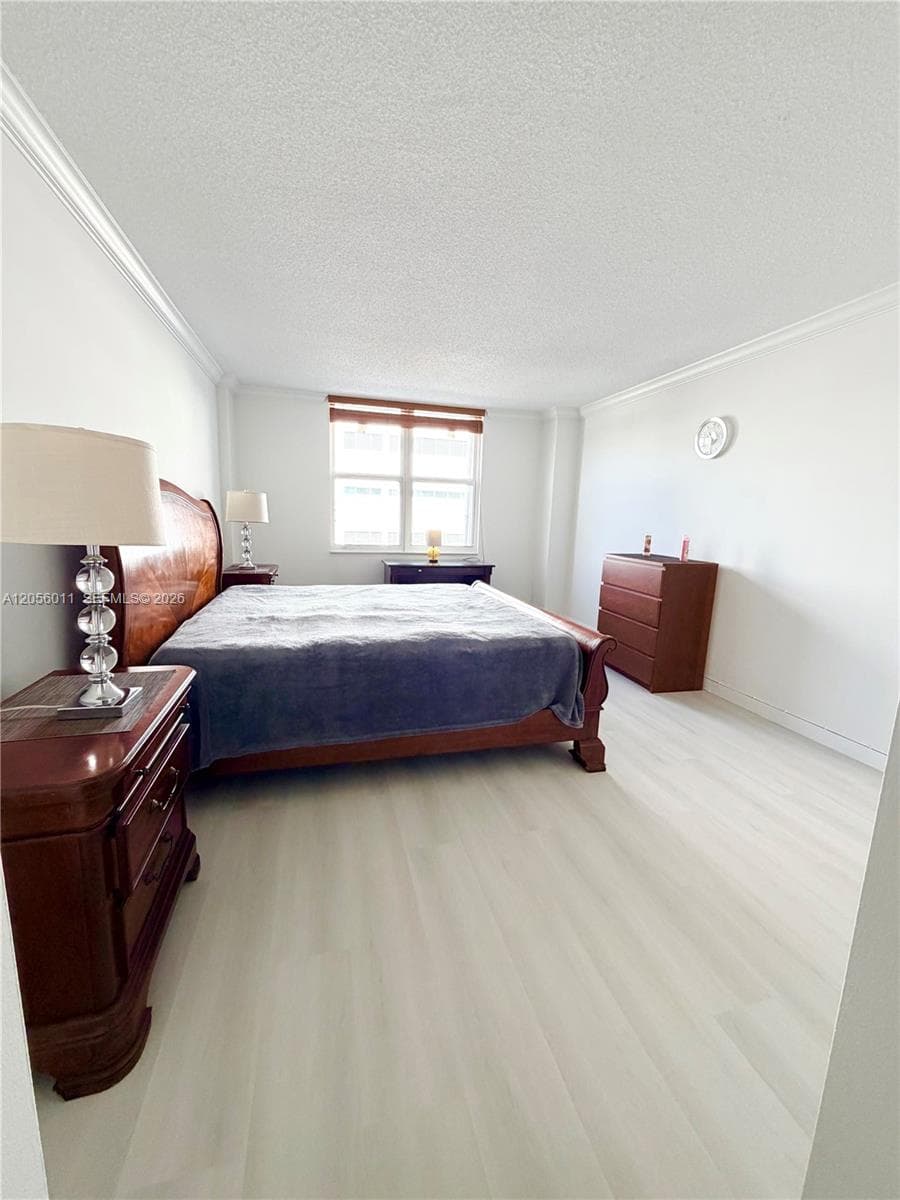 Sea Air Towers Condo · #521 in Hollywood - Photo 12