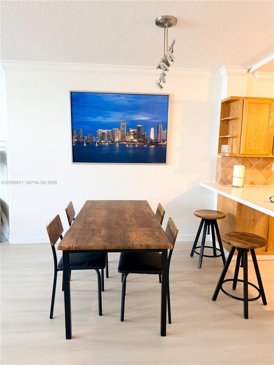 Sea Air Towers Condo · #521 in Hollywood - Photo 3