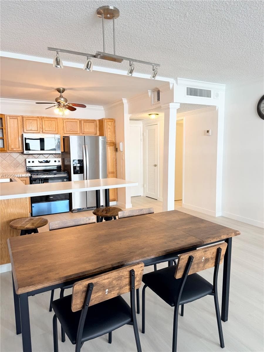 Sea Air Towers Condo · #521 in Hollywood - Photo 1