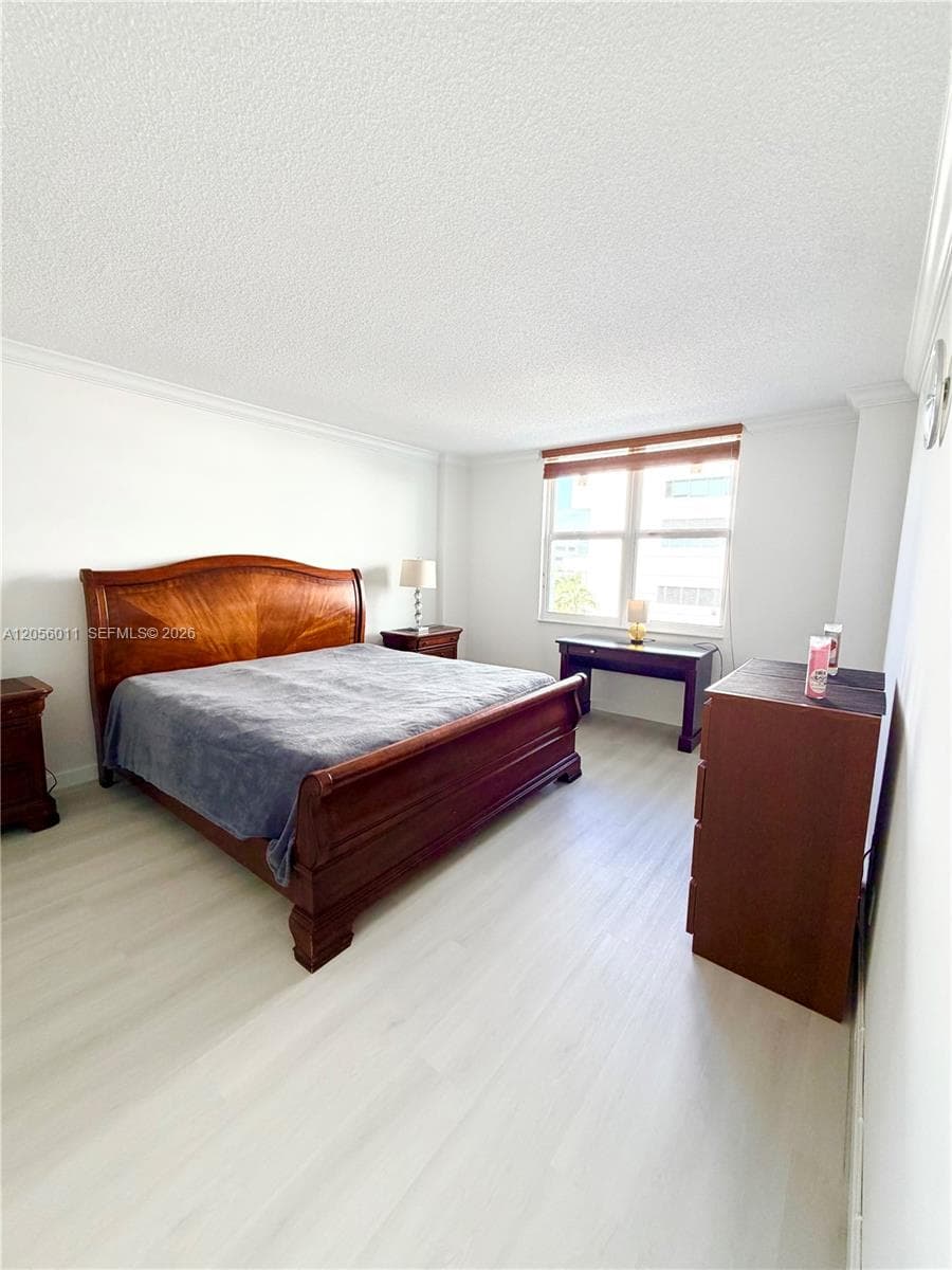 Sea Air Towers Condo · #521 in Hollywood - Photo 11