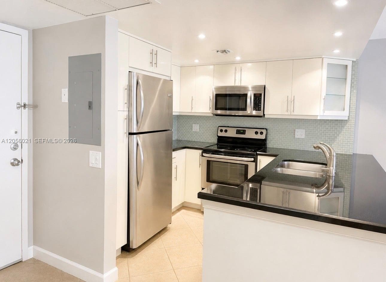DESOTO PARK SOUTH · #316 in Hallandale Beach - Photo 2