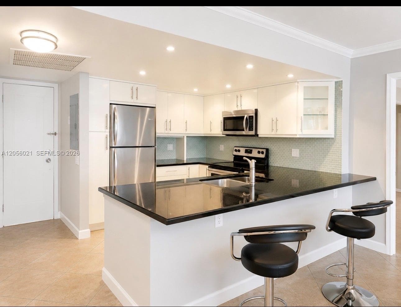 DESOTO PARK SOUTH · #316 in Hallandale Beach - Photo 4