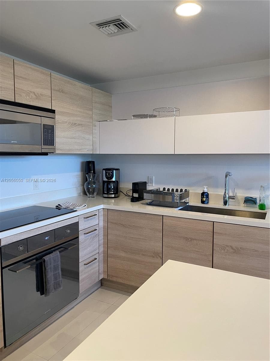 THE HARBOUR SOUTH CONDO · #316 in North Miami Beach - Photo 5