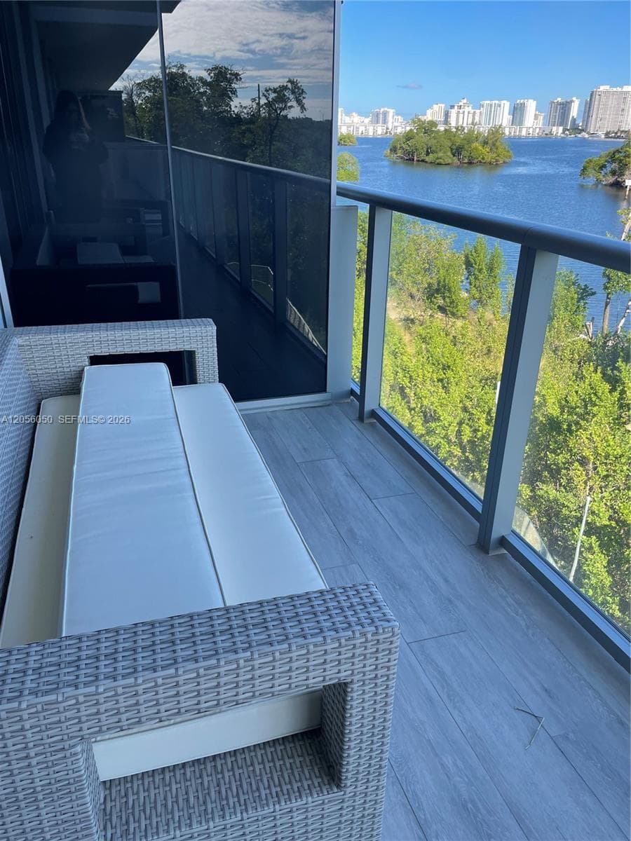 THE HARBOUR SOUTH CONDO · #316 in North Miami Beach - Photo 9