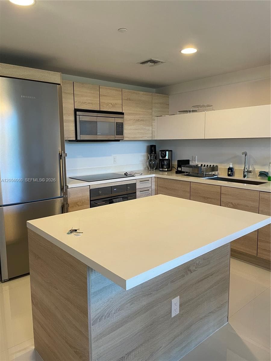 THE HARBOUR SOUTH CONDO · #316 in North Miami Beach - Photo 4