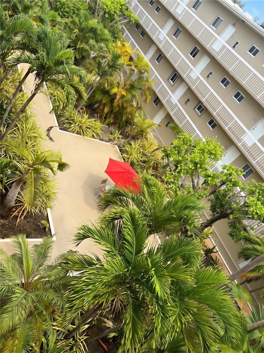 VILLAGE OF KINGS CREEK CO · #311 in Miami - Photo 3