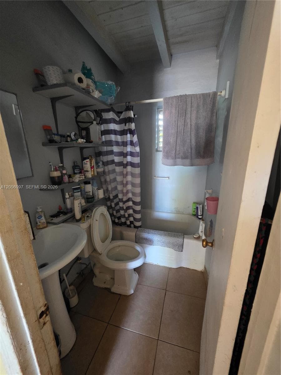 722 SW 3rd Ave photo 10