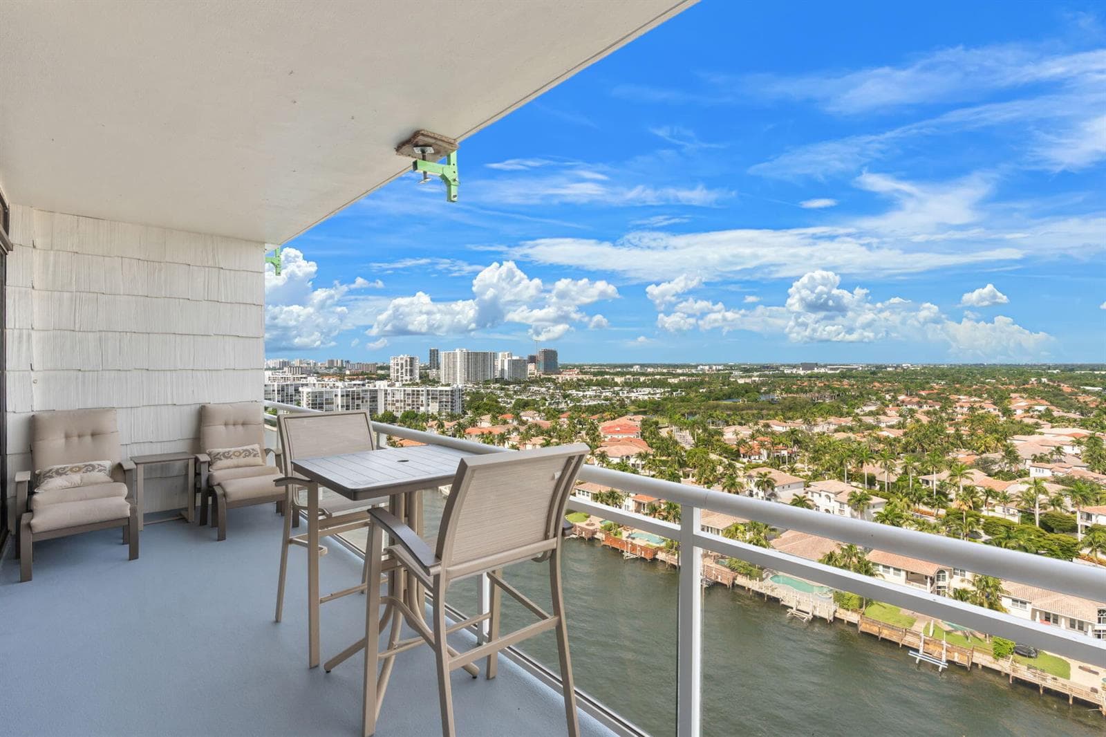 21-web-or-mls-1600 S Ocean Dr PHC, Holly