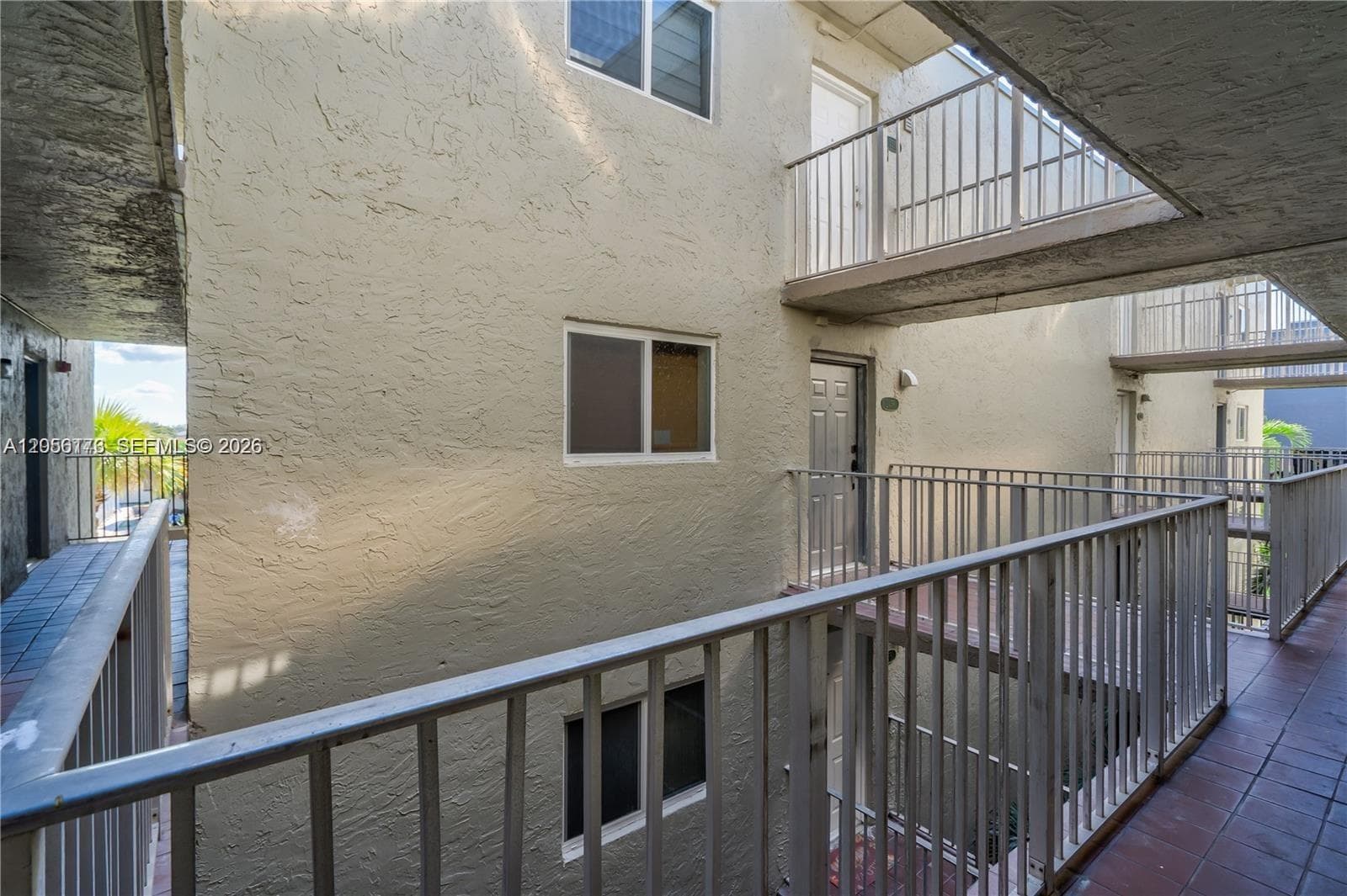 SAMARI LAKE EAST CONDO · #2456 in Hialeah Gardens - Photo 2