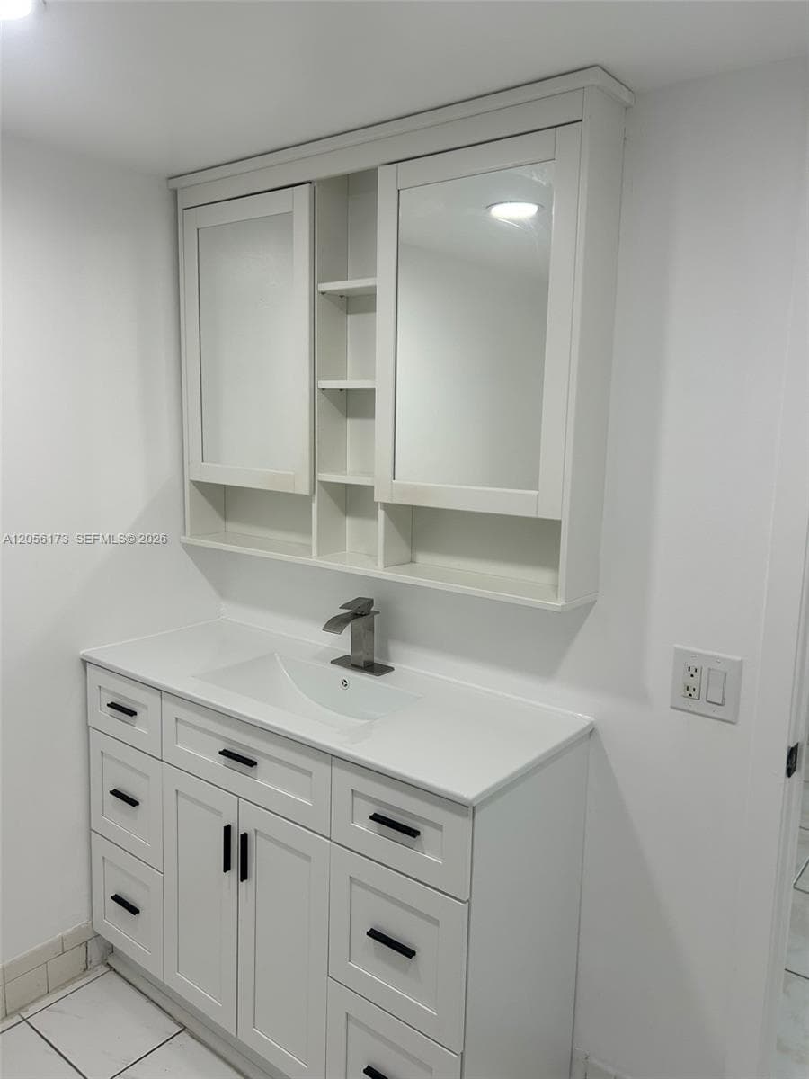 SAMARI LAKE EAST CONDO · #2456 in Hialeah Gardens - Photo 22