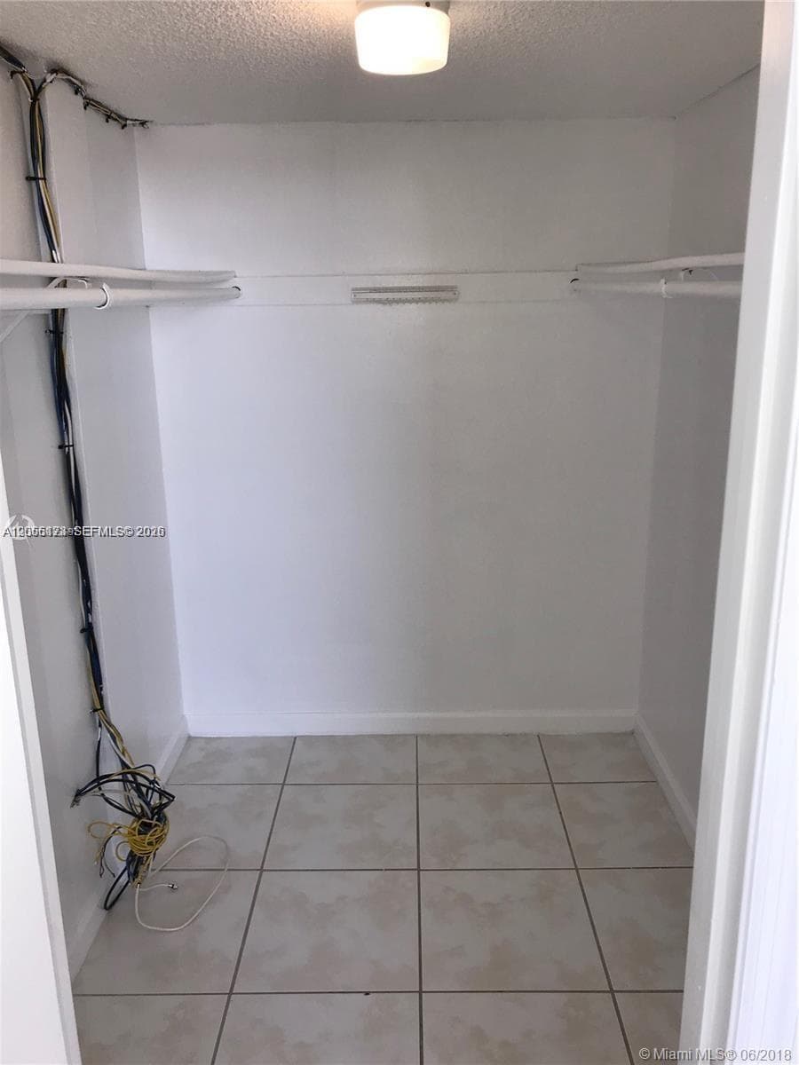 SAMARI LAKE EAST CONDO · #2456 in Hialeah Gardens - Photo 9