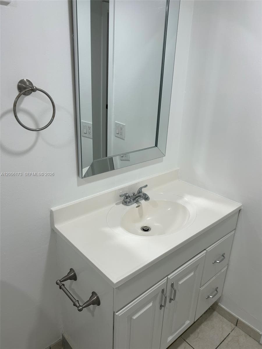 SAMARI LAKE EAST CONDO · #2456 in Hialeah Gardens - Photo 29