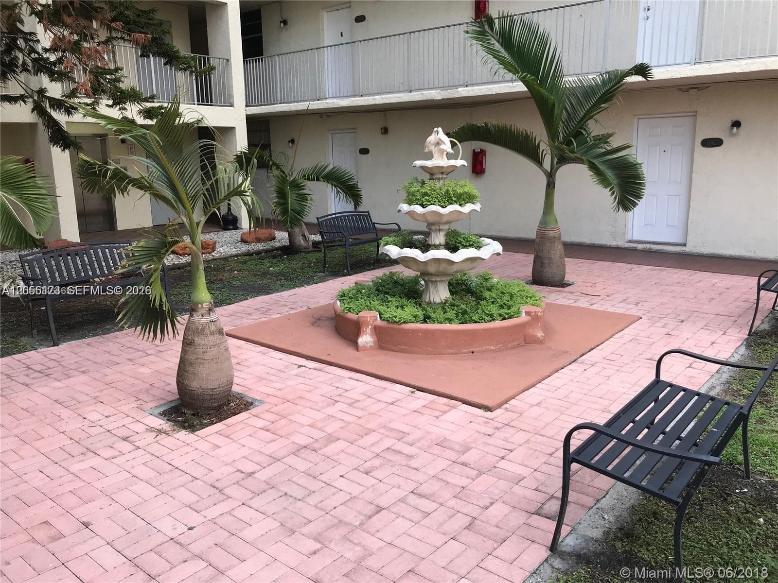 SAMARI LAKE EAST CONDO · #2456 in Hialeah Gardens - Photo 4