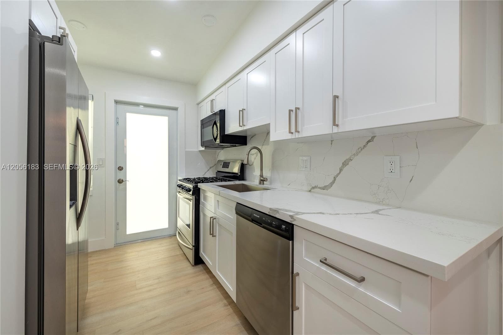 ARTIST COLONY CONDO · #4 in Fort Lauderdale - Photo 8
