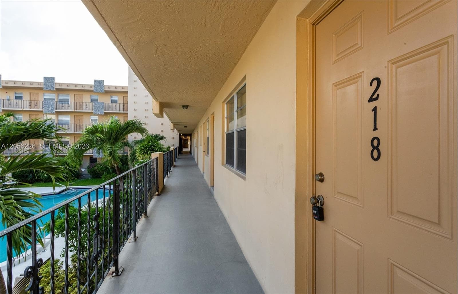 Warrenton House · #218 in Hollywood - Photo 16