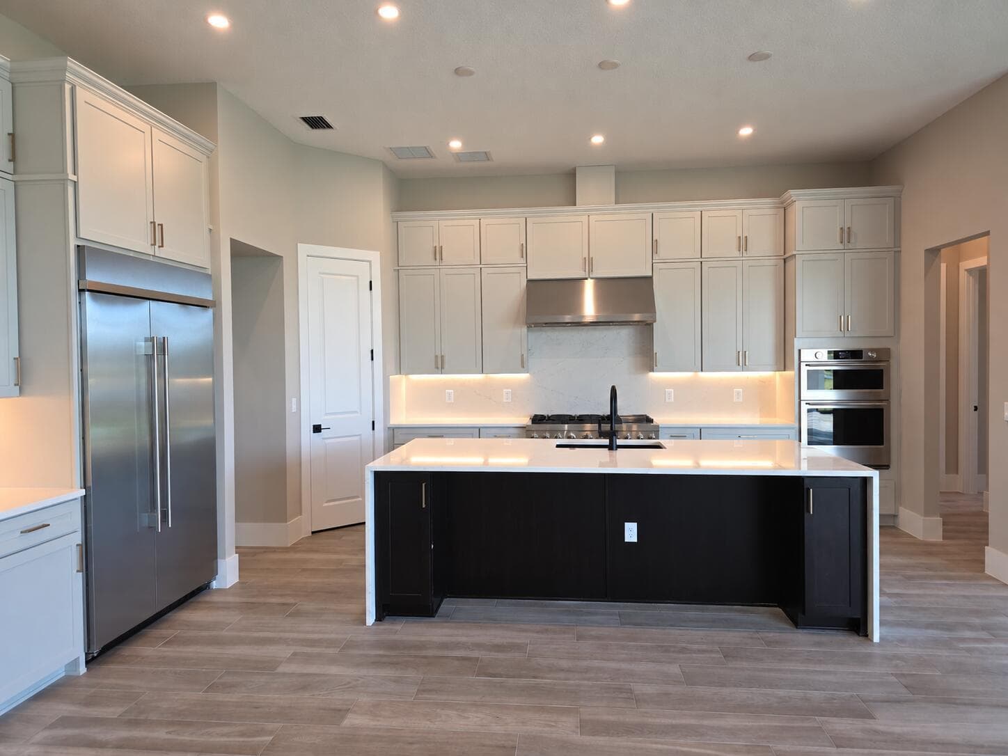 19 Kitchen