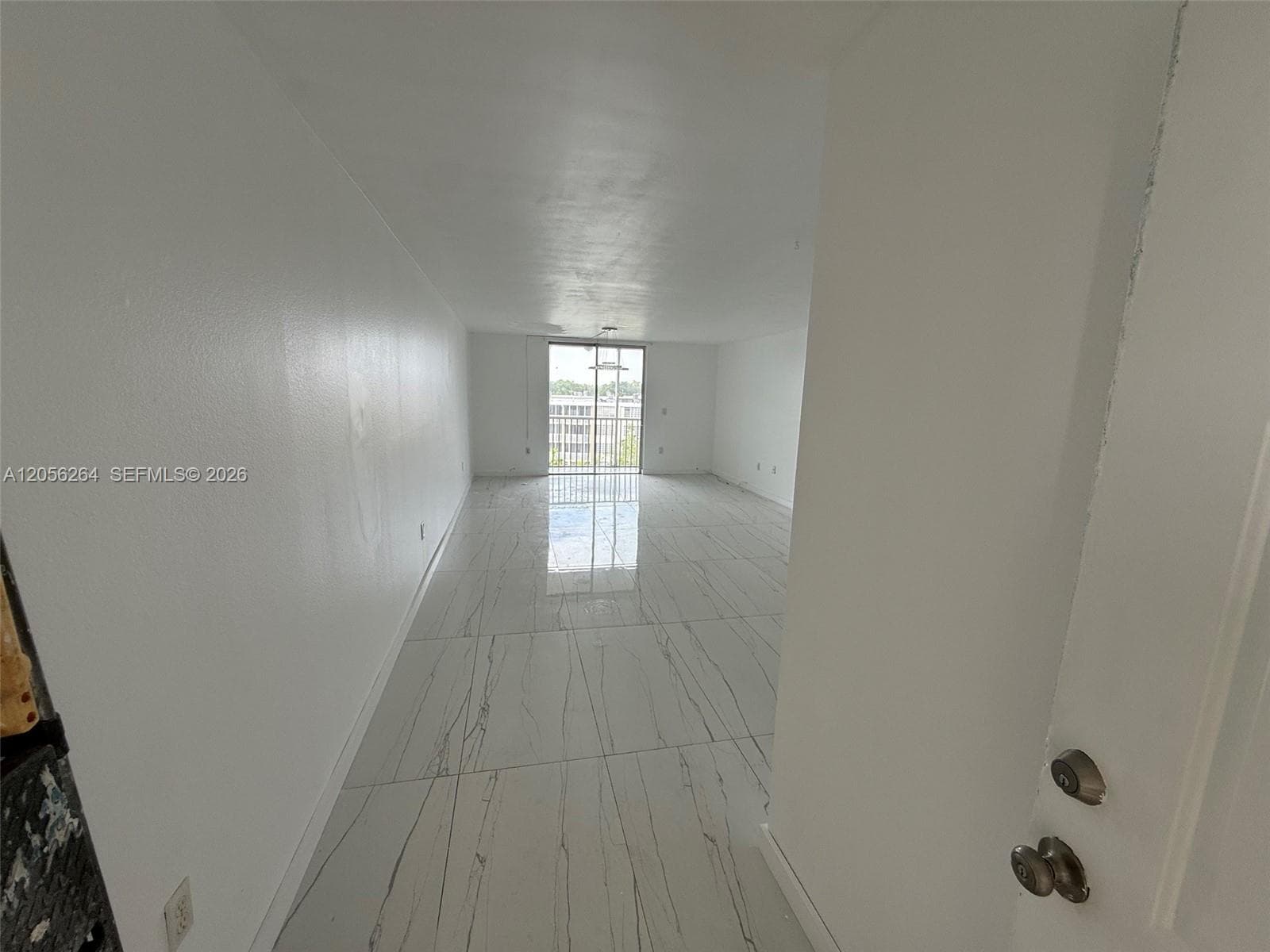 JADE WINDS · #510 in Miami - Photo 2